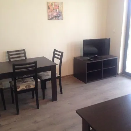 The White Complex بيت للعطل *