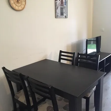 The White Complex بيت للعطل نيسيبار