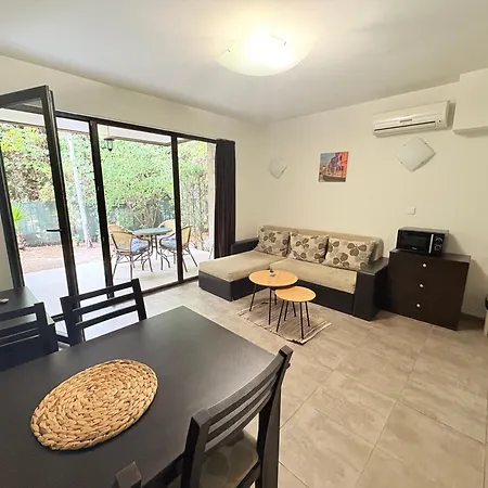 Сasa de vacaciones The White Complex *