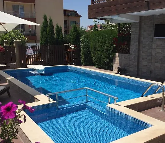 The White Complex Case de vacanță *