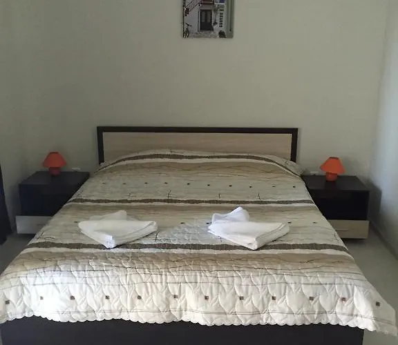 Case de vacanță The White Complex